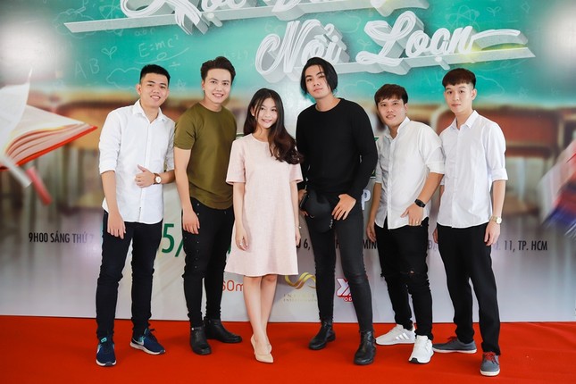 Tronie Ngô, Củ Tỏi hào hứng đến tham dự buổi casting phim học đường do Ginô Tống làm đạo diễn ảnh 3