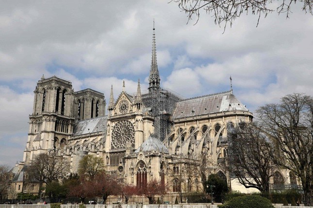 Diện mạo mới của nhà thờ Đức Bà Paris trông như thế nào? ảnh 1