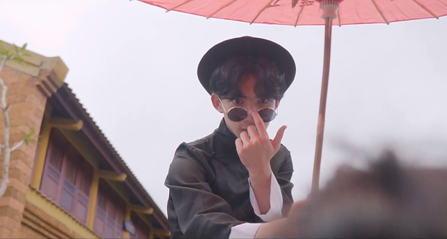 Chi Pu làm "Anh ơi ở lại" buồn rơi nước mắt, bản parody của teen Quảng Ninh lại hài hết nấc! ảnh 4