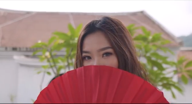 Chi Pu làm "Anh ơi ở lại" buồn rơi nước mắt, bản parody của teen Quảng Ninh lại hài hết nấc! ảnh 3