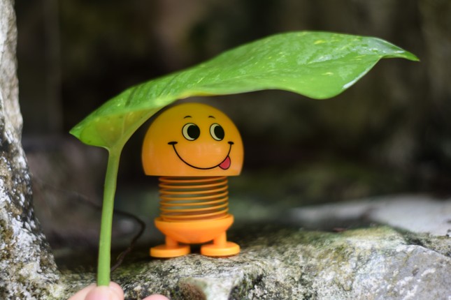 “Emoji lò xo xâm chiếm Trái Đất” đang hot tới độ nào? ảnh 4