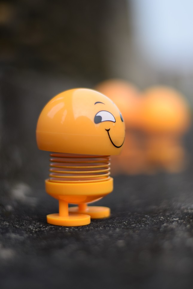 “Emoji lò xo xâm chiếm Trái Đất” đang hot tới độ nào? ảnh 12