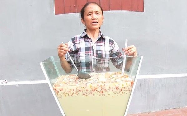 Nữ sinh bắt chước "bà Tân Vlog" quay clip nhưng lại gây phẫn nộ với tuyên bố "đốt trường" ảnh 4