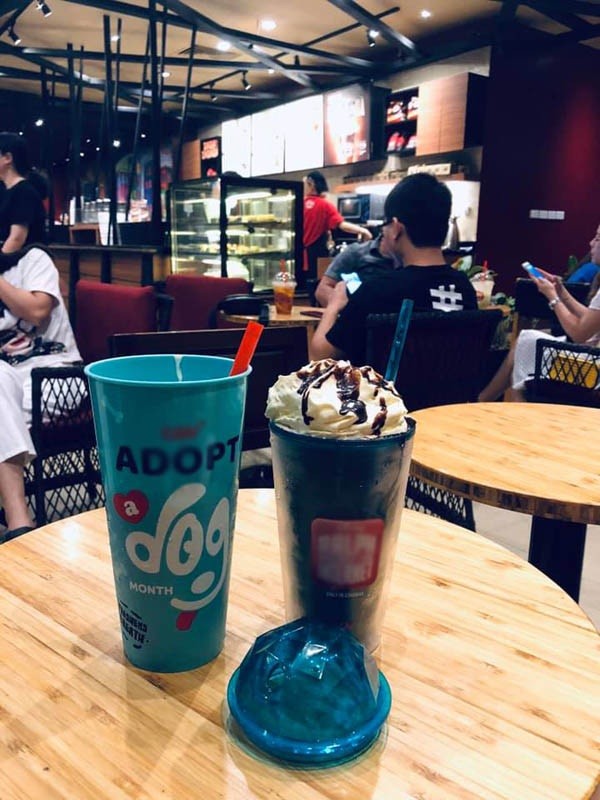 Lần đầu ở Việt Nam, khách hàng bê cả cặp lồng, bát tô đi nhận "upsize" đồ uống miễn phí ảnh 4