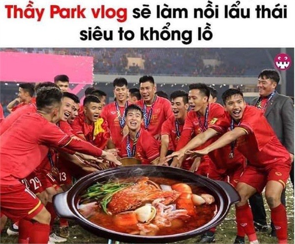Bà Tân Vlog nấu một nồi lẩu Thái siêu cay khổng lồ mừng chiến thắng tuyển Việt Nam ảnh 1