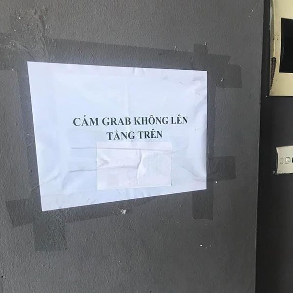 Bảng "cấm shipper lên lầu" và câu chuyện về mâu thuẫn giữa giao hàng - nhân viên bán hàng ảnh 2