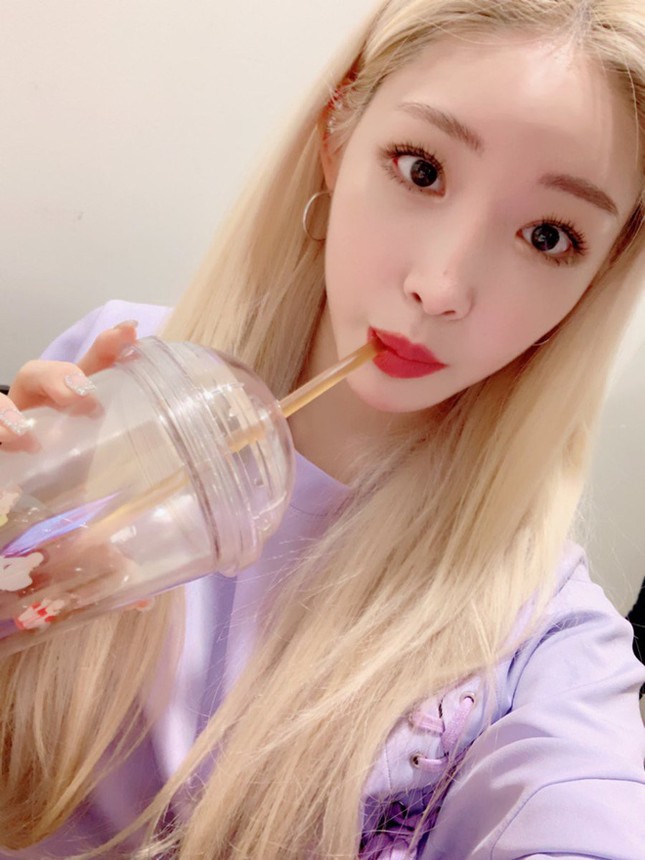 Chungha quá sang chảnh với mái tóc vàng trong teaser "nhá hàng" album mới ảnh 2
