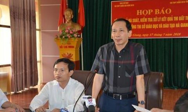 Vụ gian lận thi cử Hà Giang: Cảnh cáo Phó Chủ tịch tỉnh ảnh 1