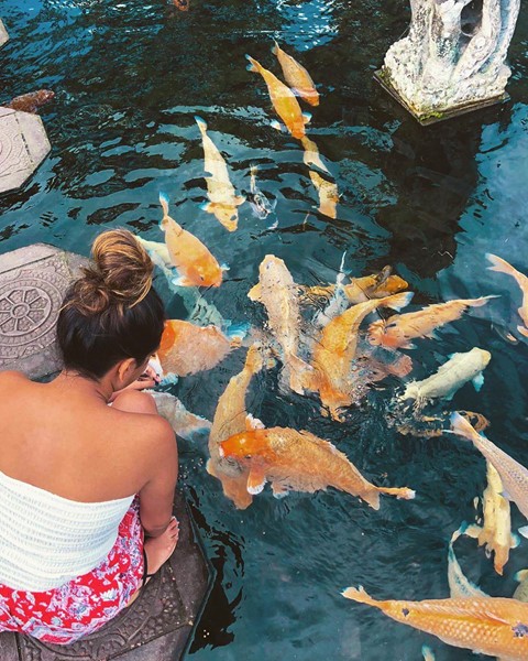 Hồ cá chép ở Bali trở thành điểm "sống ảo" thu hút giới trẻ ảnh 12