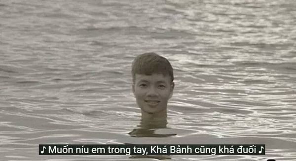 Gây "ám ảnh" nhất những ngày này chính là hình ảnh Đen Vâu ngâm mình dưới nước ảnh 6