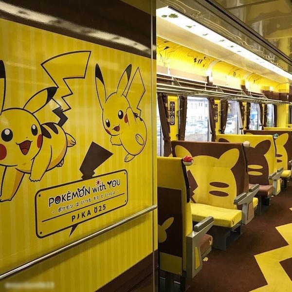 Tàu hỏa Nhật Bản gây ấn tượng với nội thất độc đáo, trang trí hình Pikachu siêu đáng yêu ảnh 4