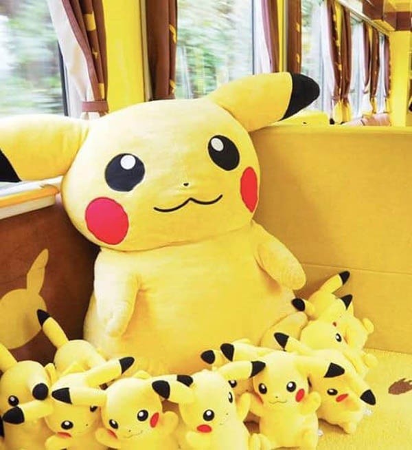 Tàu hỏa Nhật Bản gây ấn tượng với nội thất độc đáo, trang trí hình Pikachu siêu đáng yêu ảnh 8