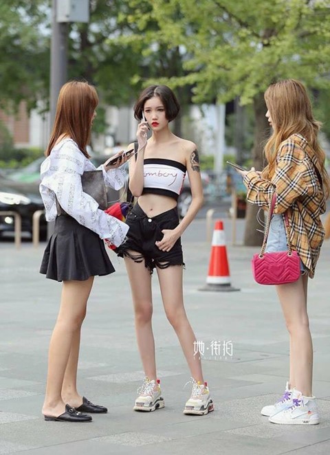 Trào lưu dàn dựng video "quay lén" để nổi tiếng tại Trung Quốc ảnh 4