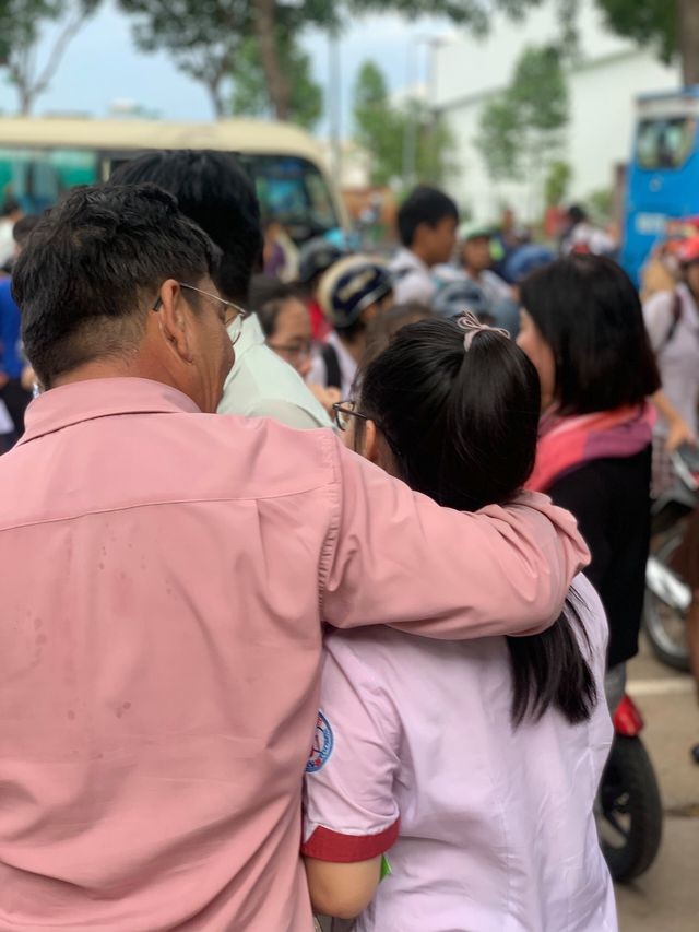 “Thi xong rồi, đi chơi thôi con!" ảnh 5