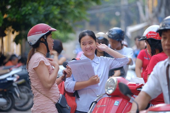 TP.HCM công bố điểm chuẩn vào lớp 10: THPT Nguyễn Thượng Hiền cao "chót vót" ảnh 1