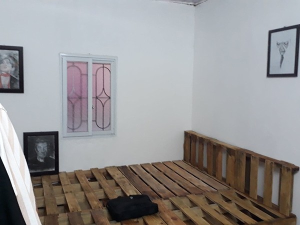 Với 3 triệu đồng, chàng trai tự decor phòng trọ cũ kỹ, tối tăm thành nơi ở phong cách châu Âu ảnh 2