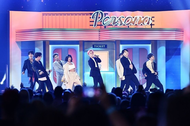 "Map of The Soul: Persona" (BTS) là album K-Pop thứ ba làm được điều này tại Mĩ ảnh 2