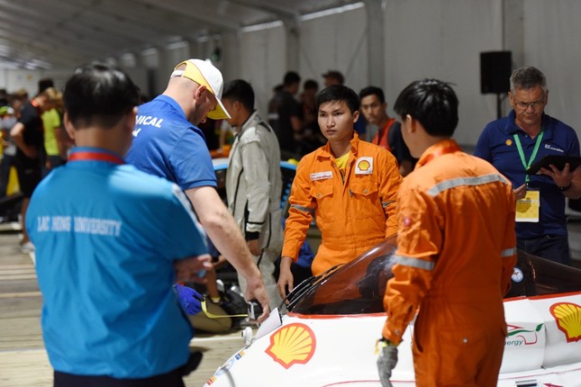 Sinh viên Việt Nam là đội châu Á duy nhất đi tiếp tới giải "Tay Đua Vô Địch Thế giới" ảnh 1