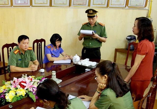 Gian lận thi cử Hà Giang: Một mình nữ Phó giám đốc Sở GD&ĐT chối tội ảnh 1