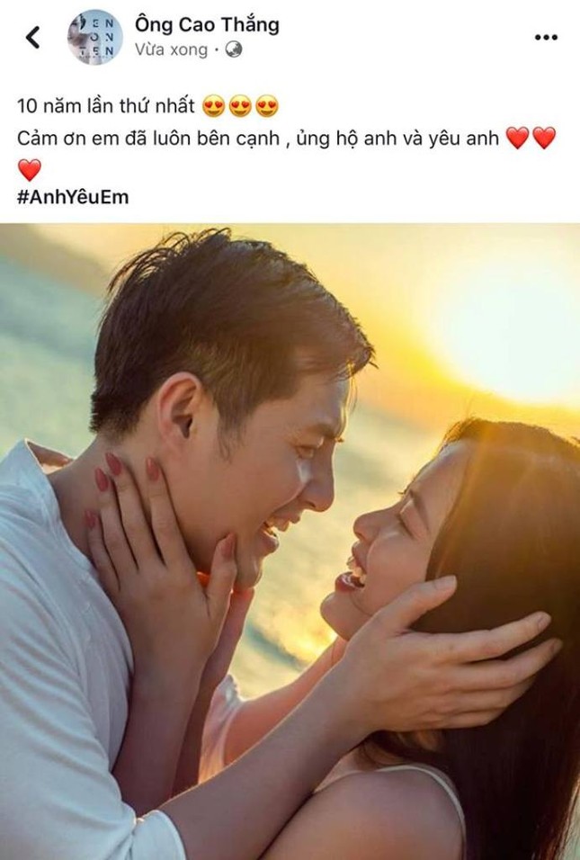 Được Ông Cao Thắng cầu hôn sau 10 năm yêu nhau, Đông Nhi hạnh phúc khoe nhẫn cưới tại trời Tây ảnh 4