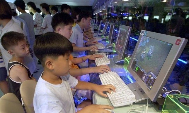 Người trẻ Hàn đau đầu "vật lộn" với chứng nghiện game, smartphone ảnh 2