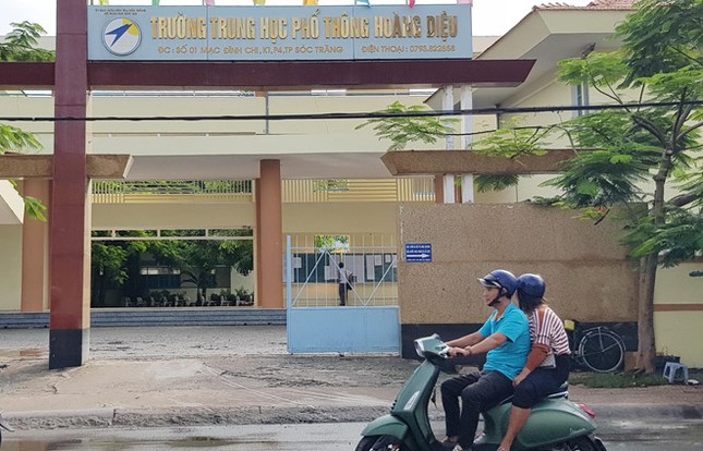 Sóc Trăng tăng chỉ tiêu, hạ điểm chuẩn để con lãnh đạo đỗ lớp 10? ảnh 1