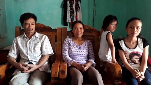 Cô học trò nghèo nặng 38kg vào Đại học Dược với ước mơ chế thuốc chữa bệnh cho bố ảnh 1