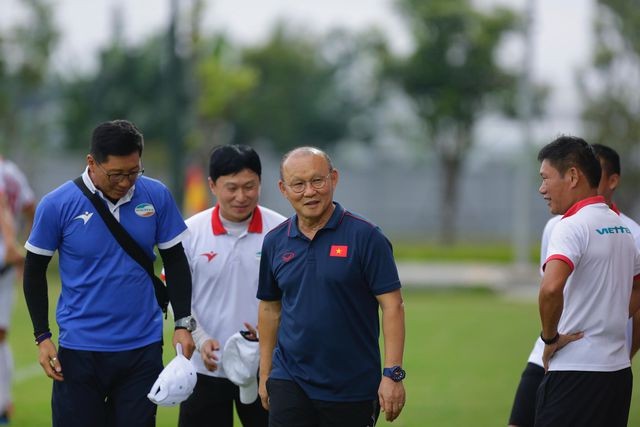 VFF từ chối đề xuất đá vòng loại World Cup trên sân Thống Nhất của thầy Park ảnh 1