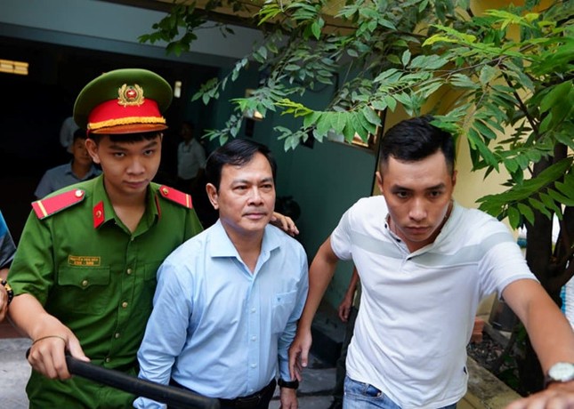 Truy tố ông Nguyễn Hữu Linh tội "dâm ô": VKS đồng quan điểm với CQĐT ảnh 1