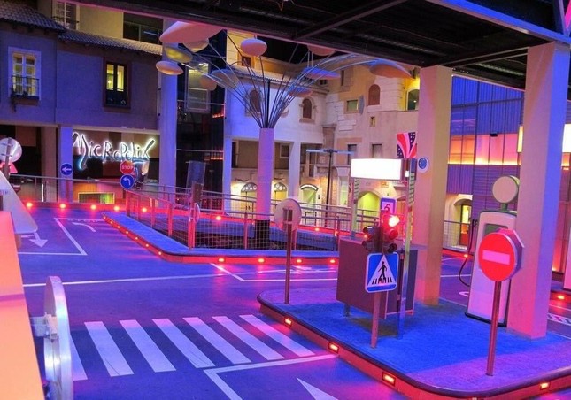 Nơi trẻ em đi làm, kiếm tiền như người lớn ở Tây Ban Nha ảnh 8