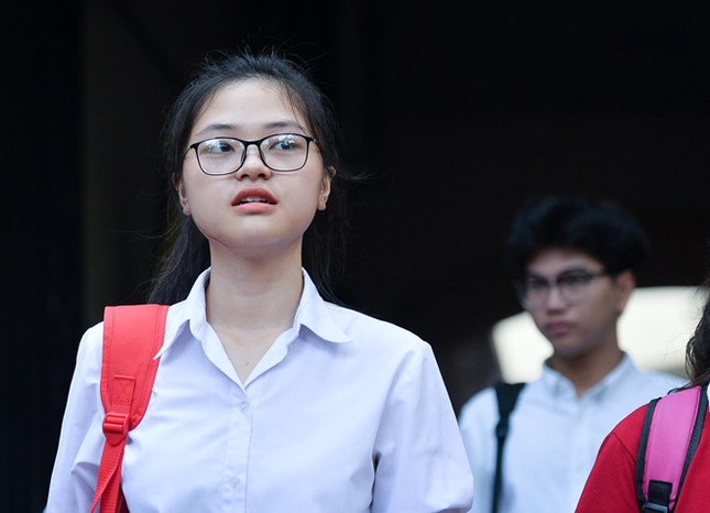 "Nâng điểm chuẩn cao đánh trượt toàn bộ thí sinh là vô trách nhiệm" ảnh 2