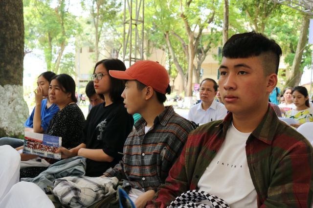 Đại học nâng điểm đánh trượt thí sinh: Bộ Giáo dục cho thí sinh được chuyển sang trường khác học ảnh 2