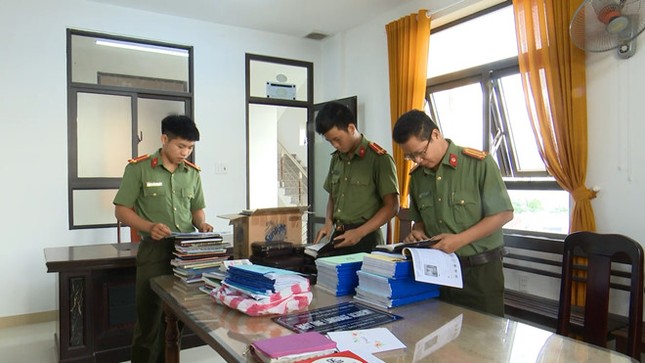 Nữ du học sinh Hàn Quốc xinh đẹp truyền đạo trái phép tại trung tâm ngoại ngữ ảnh 5