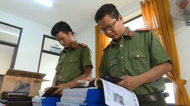 Nữ du học sinh Hàn Quốc xinh đẹp truyền đạo trái phép tại trung tâm ngoại ngữ ảnh 8