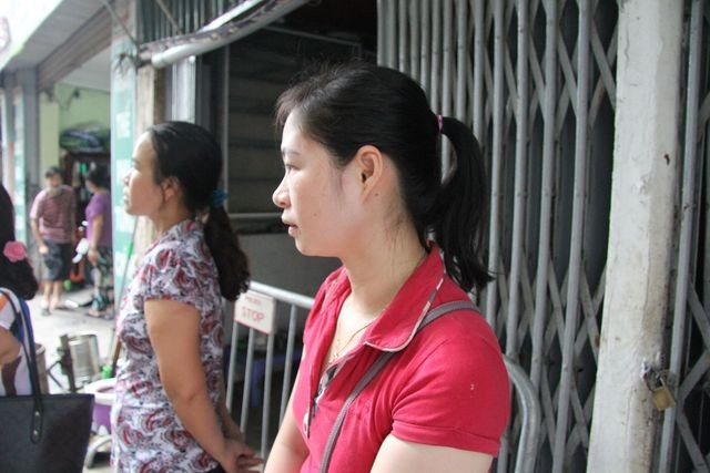 Sau vụ cháy kinh hoàng: Sơ tán con về quê, nhiều nhà dân nhận "lệnh" di dời ảnh 5