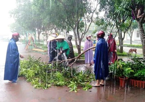 Nhiều trường học ở Hà Tĩnh không thể khai giảng vì mưa lũ ảnh 1