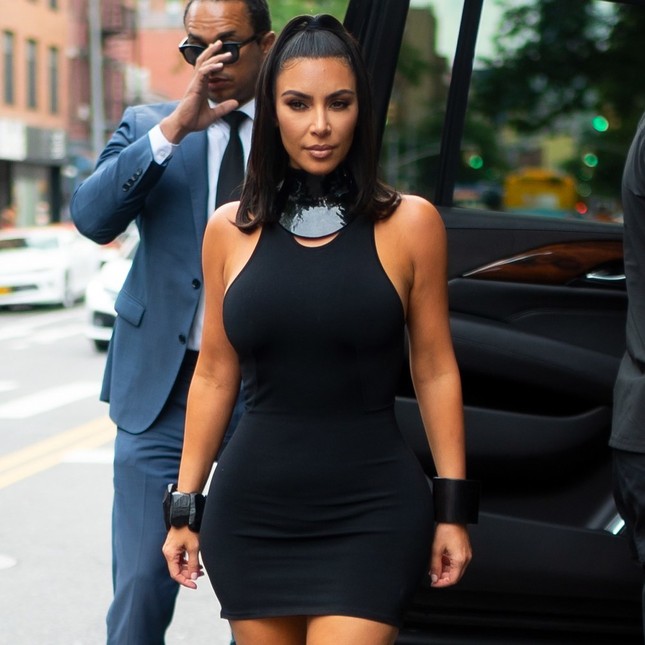 "Corgi siêu vòng ba" nổi tiếng không kém Kim Kardashian: Chân ngắn, mình tròn, mông trái tim ảnh 1