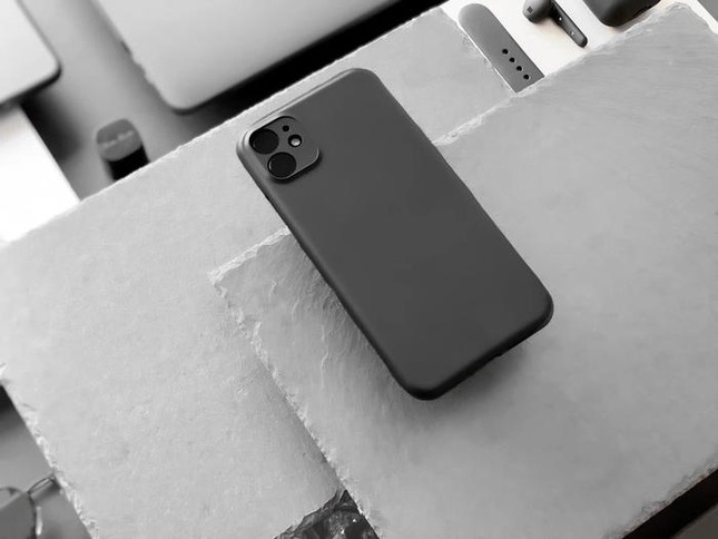 Hãng sản xuất ốp lưng tuyên bố đã có trong tay siêu phẩm iPhone 11, đây là loạt ảnh chứng minh ảnh 3