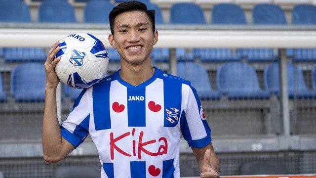 Văn Hậu lỡ dịp đối đầu với Ajax Amsterdam vì chậm visa ảnh 1