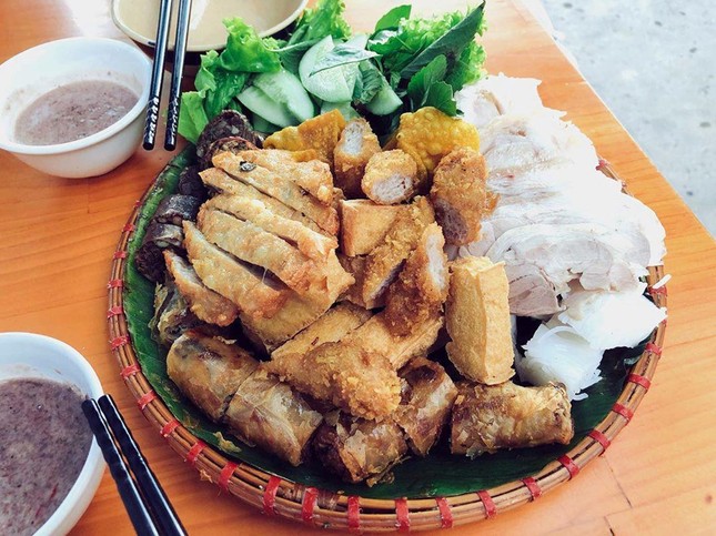 Hải cẩu nhồi xác chim và những món ăn bốc mùi nhất thế giới ảnh 11