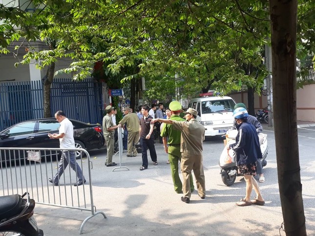 Hé lộ nguyên nhân nam thanh niên đâm bạn gái và bạn cùng phòng tử vong ảnh 1