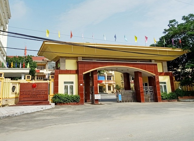 Khiển trách 9 đảng viên “nói tránh” để con được nâng điểm thi ở Hòa Bình ảnh 1