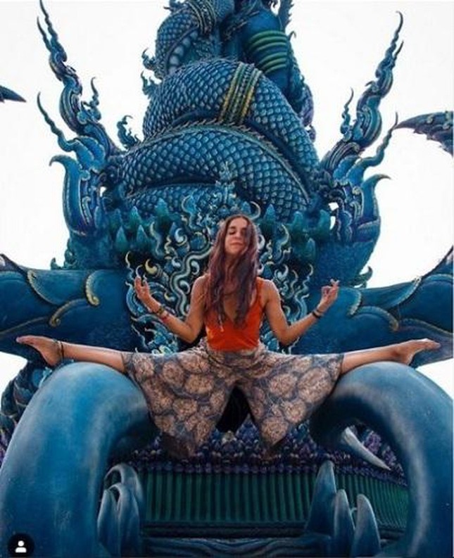 Những blogger chụp hình mạo hiểm, khỏa thân bị dân mạng chỉ trích ảnh 7