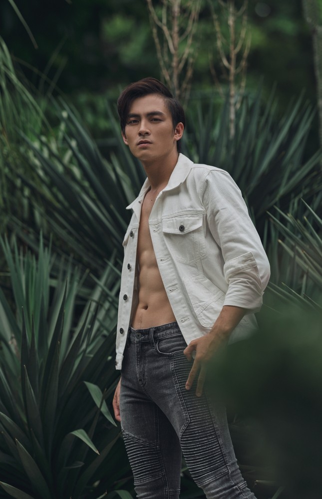 Lãnh Thanh - chàng "Văn" hiền lành trong "Thưa mẹ con đi" khoe dáng chuẩn soái ca ảnh 3