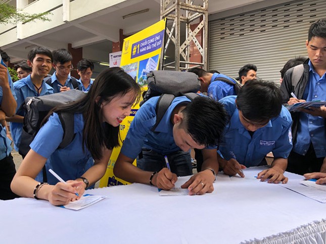 Cần đưa nội dung đào tạo thái độ làm việc vào trường học ảnh 1