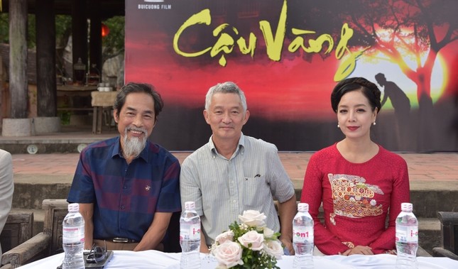 Will hóm hỉnh về vai diễn, "khoe" người mẹ màn ảnh NSƯT Chiều Xuân trong phim điện ảnh "Cậu Vàng" ảnh 2