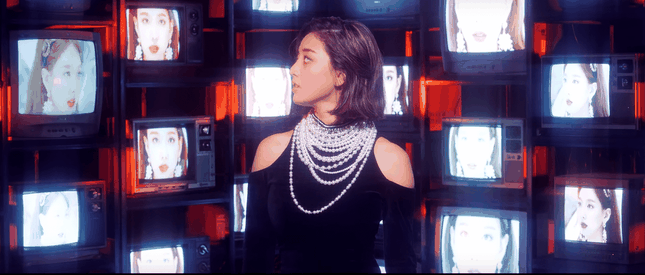 Thật thú vị khi JYP tích cực “đẩy thuyền” cho TWICE trong MV mới “Feel Special” ảnh 12