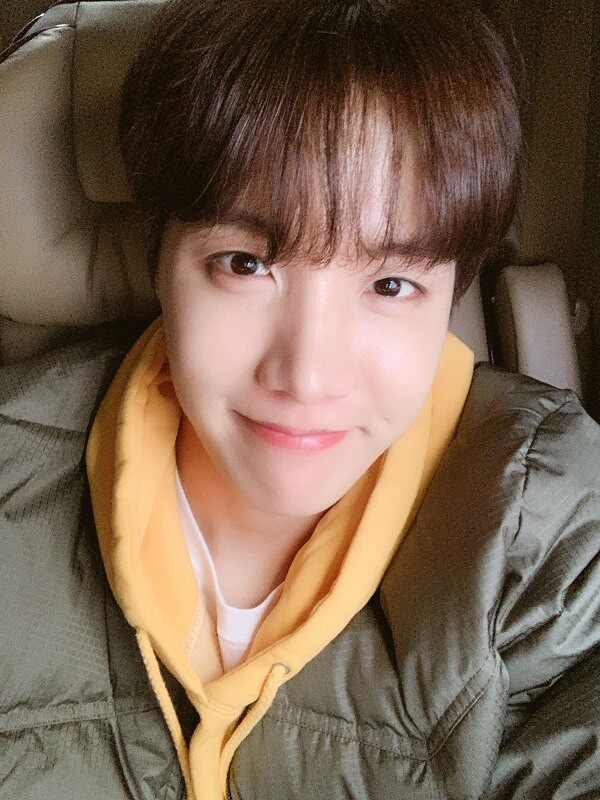 Becky G "thả thính" về một bí mật với BTS, vì sao ARMY "nghi ngờ" j-hope nhiều nhất? ảnh 5