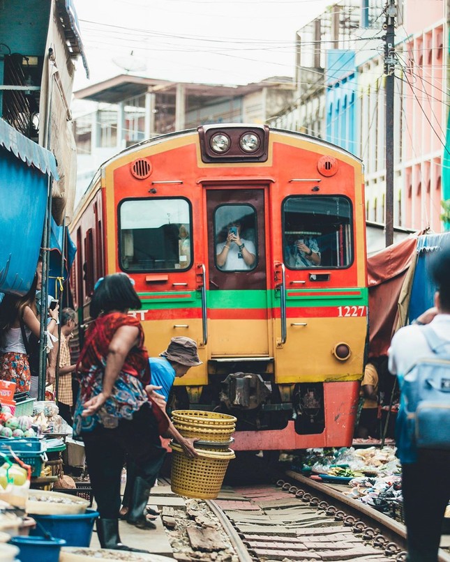 3 tuyến đường ray nguy hiểm thế giới thành điểm du lịch nổi tiếng ảnh 6