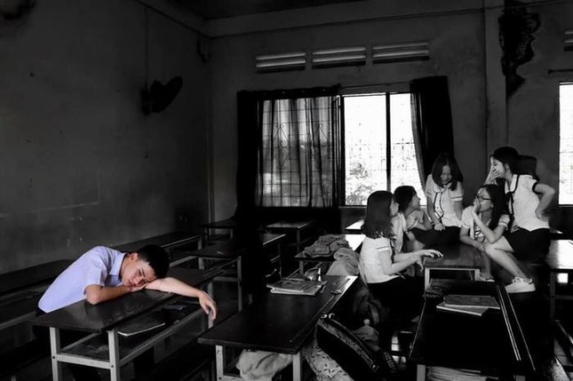 Chứng kiến sự đố kỵ diễn ra hàng ngày, nam sinh tâm sự "Tớ ước gì mình không học lớp này" ảnh 1